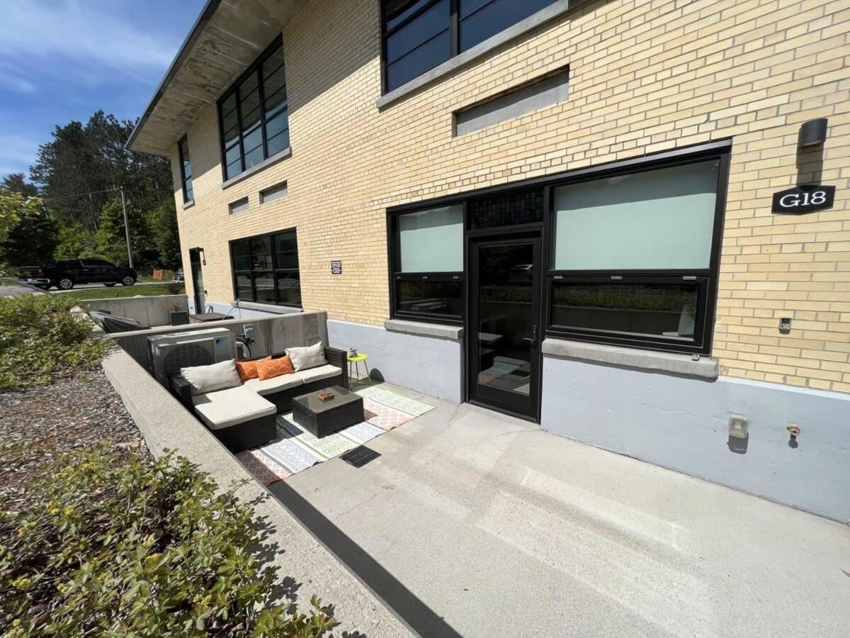Condo On State Hospital Grounds! Traverse City Exterior photo